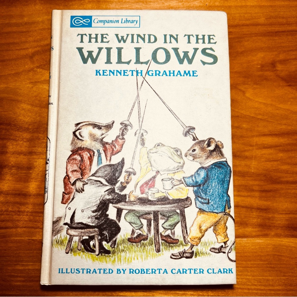VINTAGE 1966 “THE WIND IN THE WILLOWS” BOOK BY KENNETH GRAHAME